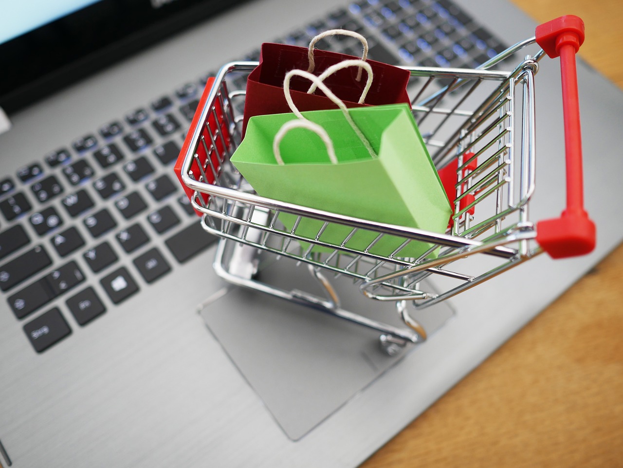 10 Essential Tips for a Safer Online Shopping Experience (2025 Security Guide)